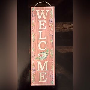 Small Wooden “Welcome” Sign